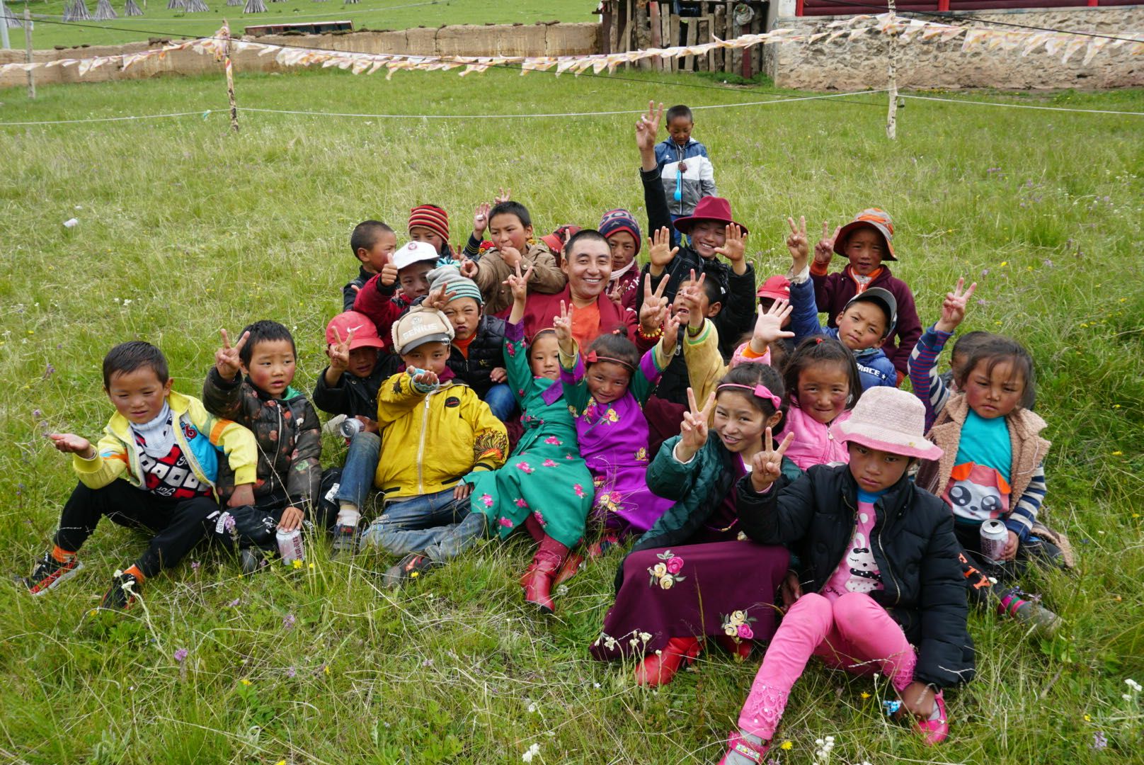 必一·运动体育平台官方网站-必一(中国)公益回顾丨家国同欢月同圆 温暖满载甘孜州(图14)